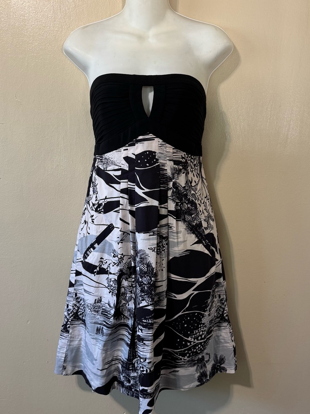 BCBGMaxAzria Black and White Strapless Keyhole Dress